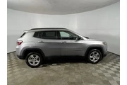 $18993 : Jeep Compass 2024 4x4 Latitu thumbnail