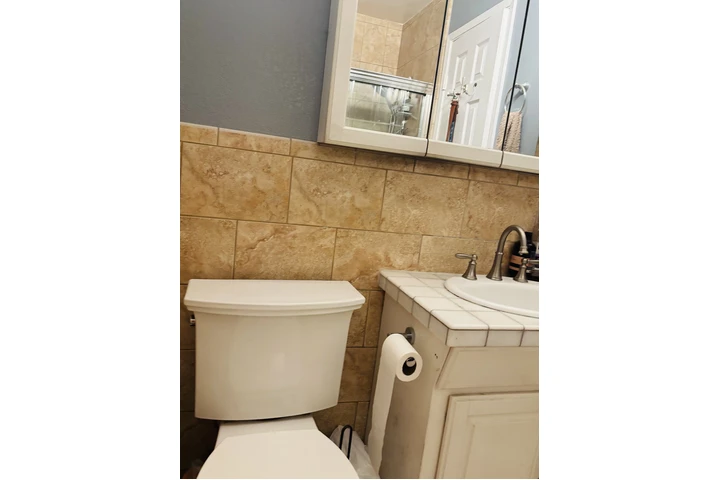 $1300 : Recámara con baño privado image 7