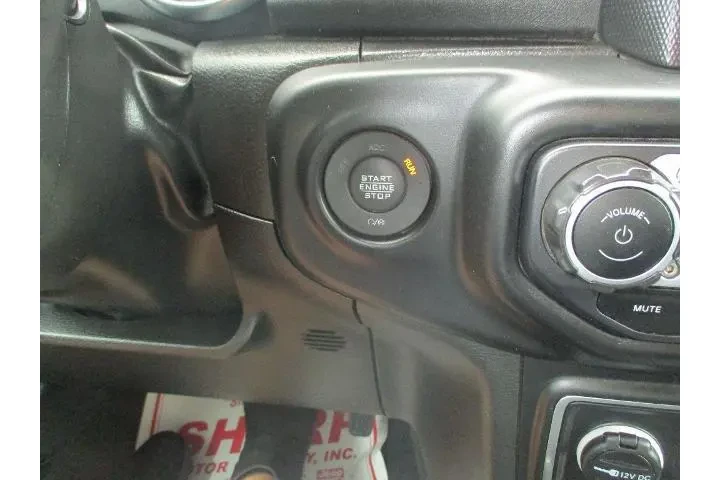 $29987 : Jeep Wrangler 2023 4x4 Sahar image 6