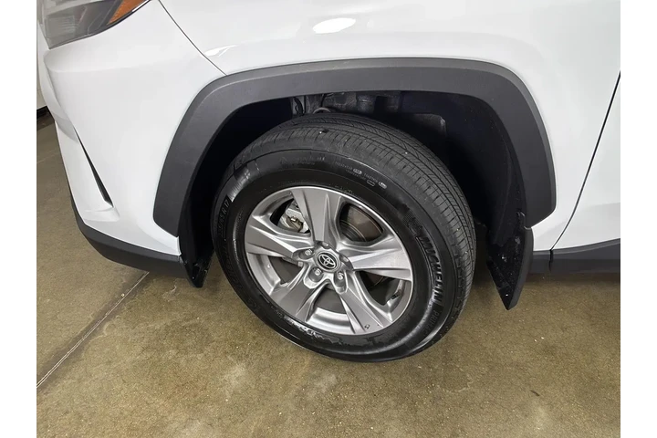 $35097 : Gold Certified 2024 RAV4 XLE image 5