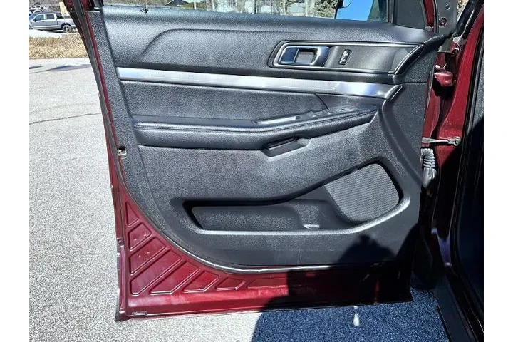 $13995 : Ford Explorer 2018 AWD XLT 4 image 10