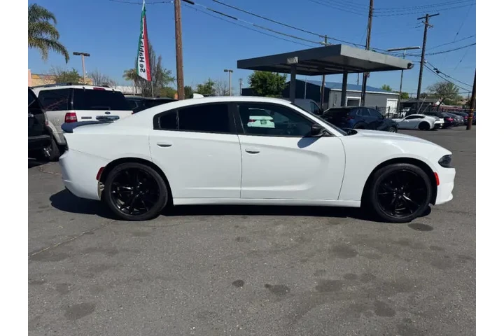 $10498 : 2016 Charger SXT image 9