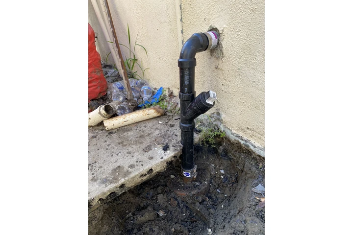 Plomero barato 24/7 image 7