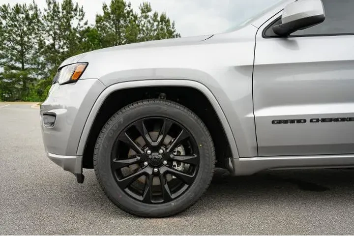 $22999 : Jeep Grand Cherokee 2021 4x2 image 4