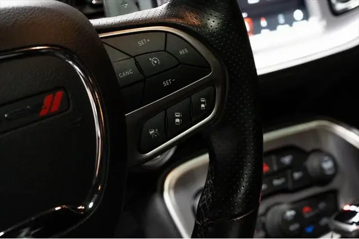 $38999 : Dodge Challenger 2020 R/T Sc image 6