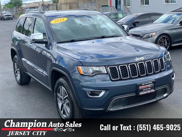 Used 2021 Grand Cherokee Limi image 6