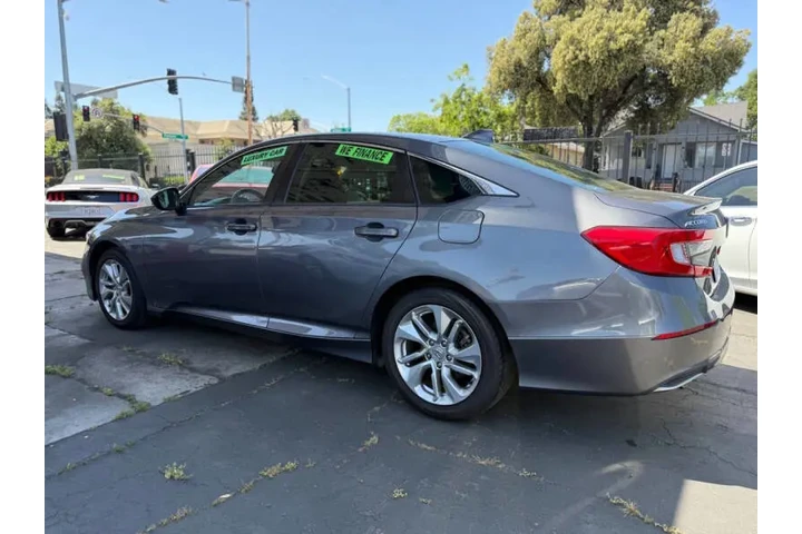 2019 Accord LX image 8