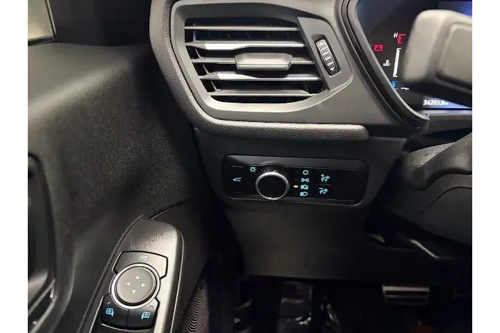 $24030 : Ford Escape 2023 AWD ST-Line image 8