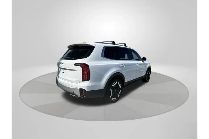 $31400 : Kia Telluride 2024 S 4dr SUV image 7