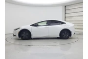 $27998 : Toyota Prius 2024 LE 4dr Hat thumbnail