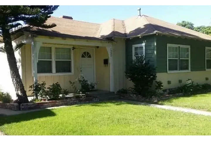 $2780 : HOUSE RENT IN Northridge CA image 1