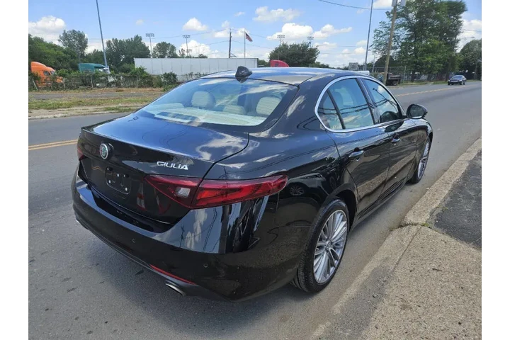 $499 : 2017 Alfa Romeo Giulia image 5