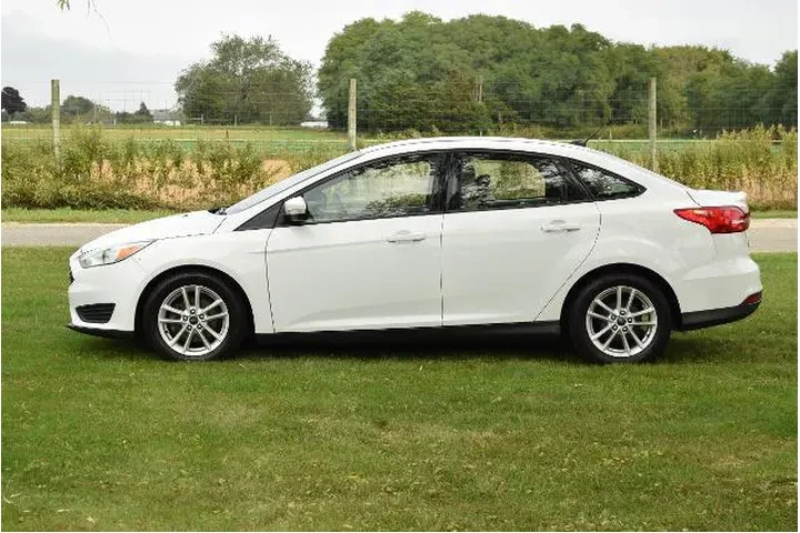 $8250 : Ford Focus 2016 SE 4dr Sedan image 4