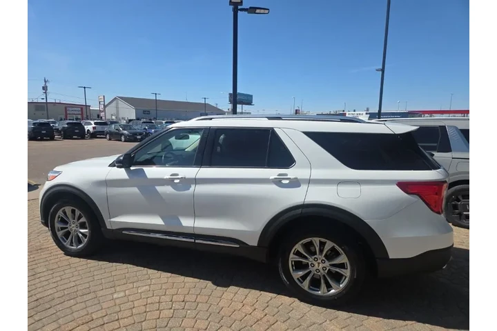 $21999 : 2021 Explorer Limited image 8