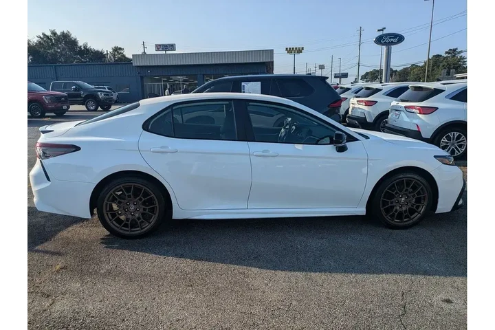 $27491 : Toyota Camry 2023 SE 4dr Sed image 5