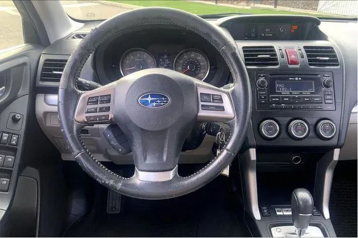 $12985 : Subaru Forester 2014 AWD 2.5 image 5