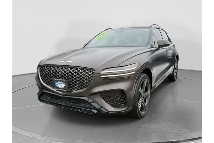 $38897 : Genesis GV70 2023 AWD 2.5T S image 2