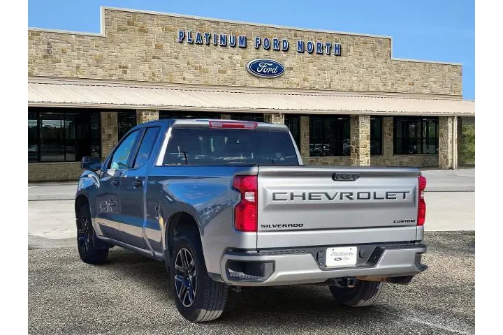 $32250 : Chevrolet Silverado 1500 202 image 5