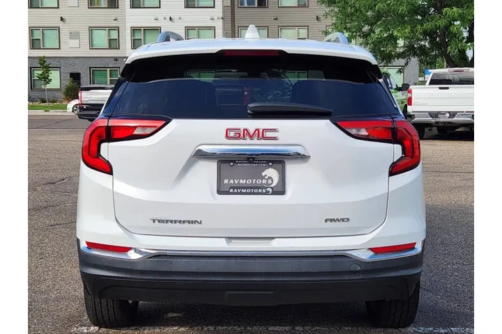 $16485 : 2021 GMC Terrain SLT image 9