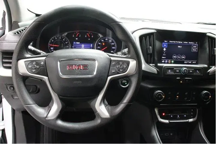 $20987 : GMC Terrain 2023 SLE 4dr SUV image 7