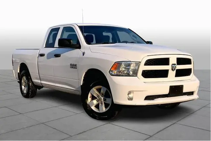 $10985 : Ram 1500 2017 4x4 Express 4d image 3