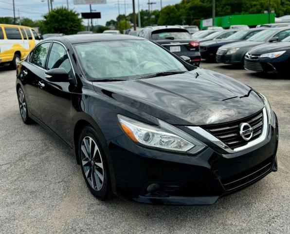 $9500 : 2016 Altima 2.5 SL image 3