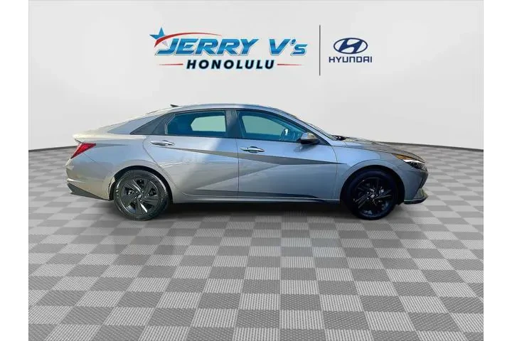 $23995 : Hyundai ELANTRA Hybrid 2023 image 9