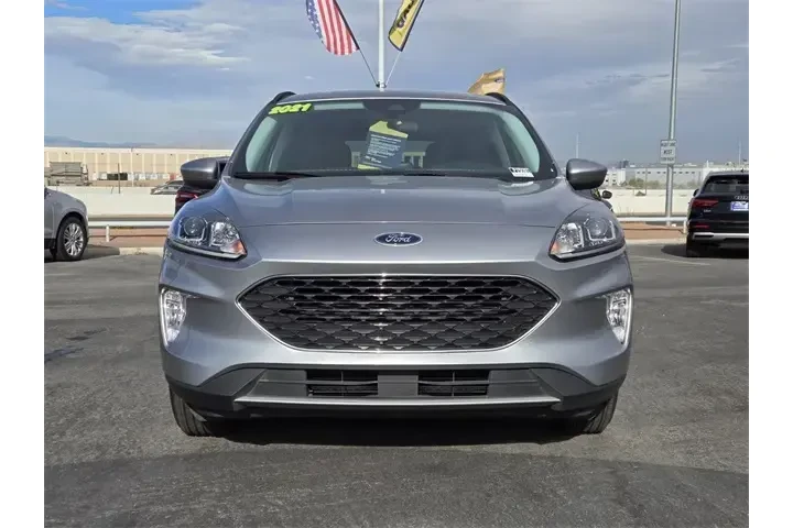$17995 : Ford Escape 2021 SEL 4dr SUV image 2