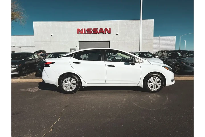 $20477 : Nissan Versa 2025 S 4dr Seda image 3