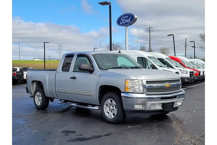 $13998 : Chevrolet Silverado 1500 201 image 1