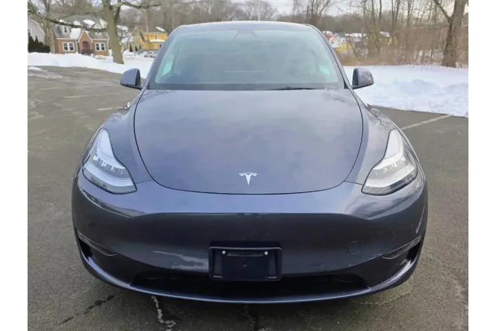 $25500 : 2021 Model Y Long Range image 1