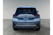 $28351 : Nissan Rogue 2022 SL 4dr Cro thumbnail