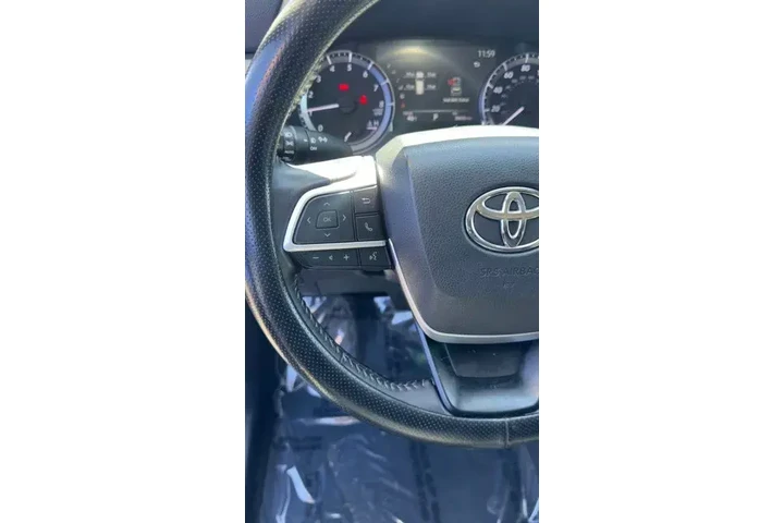 $38288 : Toyota Highlander 2023 AWD L image 9