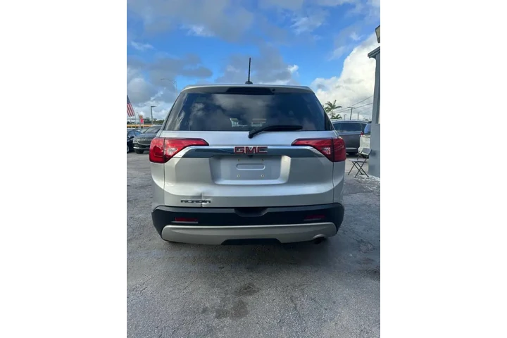 $10850 : 2018 GMC Acadia SLE-1 image 10