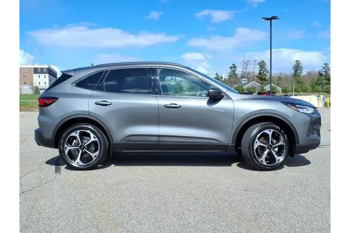 $28999 : Ford Escape 2025 AWD ST-Line image 2