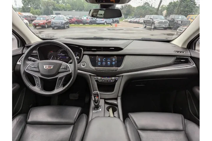 $18495 : 2017 XT5 Premium Luxury image 4