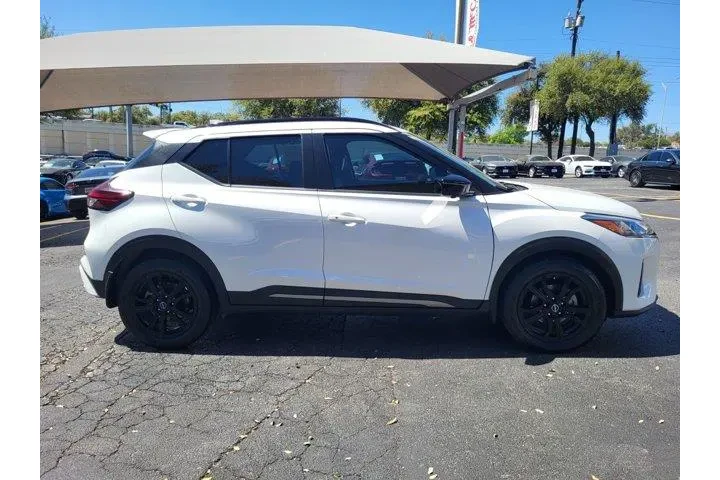 $20000 : Nissan Kicks 2023 SR 4dr Cro image 2