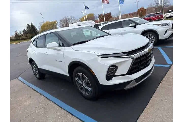 $29531 : Chevrolet Blazer 2023 AWD LT image 4
