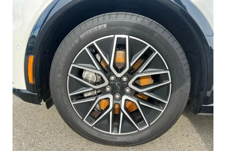 $33988 : Ford Mustang Mach-E 2024 AWD image 5