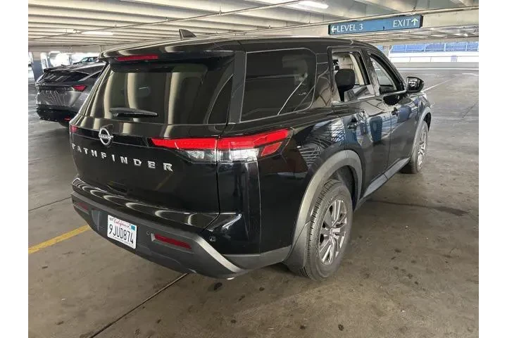 $28500 : Nissan Pathfinder 2024 S 4dr image 2