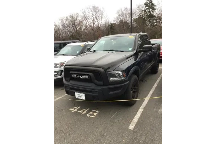 $28511 : Ram 1500 Classic 2021 4x4 SL image 1