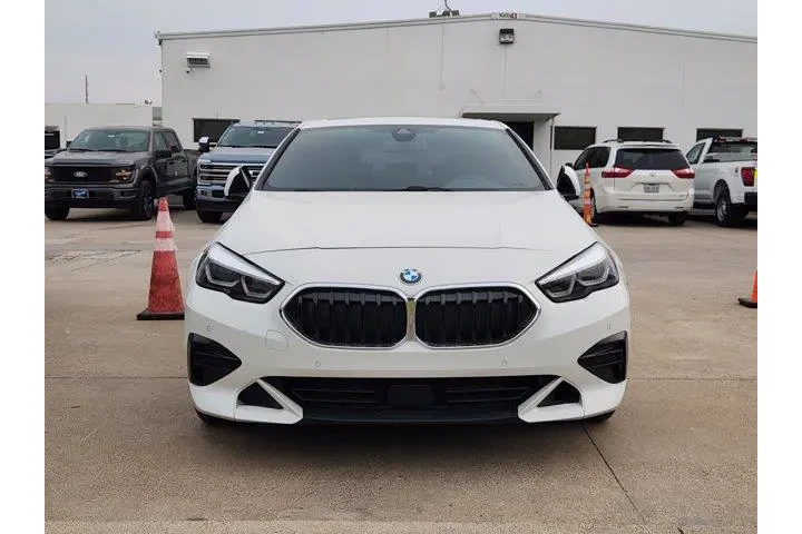 $31278 : BMW 2 Series 2024 AWD 228i x image 2