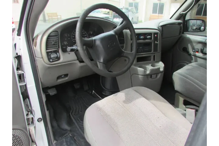 $6995 : 2004 Astro image 9