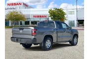 $32380 : Nissan Frontier 2026 4x2 S 4 thumbnail
