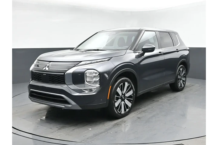 $23995 : Mitsubishi Outlander 2025 AW image 1