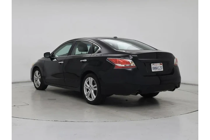 $14998 : Nissan Altima 2015 3.5 SL 4d image 2