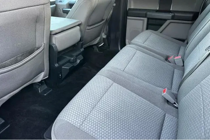 $24063 : Ford F-150 2018 4x4 XLT 4dr image 4