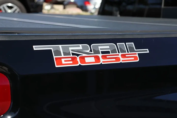 $28998 : 2019 Silverado 1500 LT Trail image 8