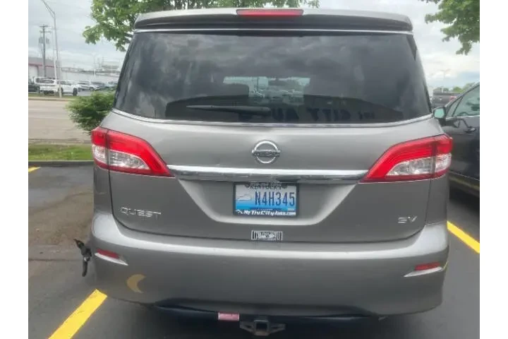 $8500 : 2012 Quest 3.5 SV image 5