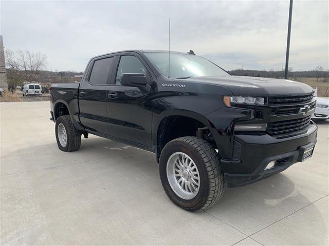 $41650 : 2020 Silverado 1500 RST Truck image 7